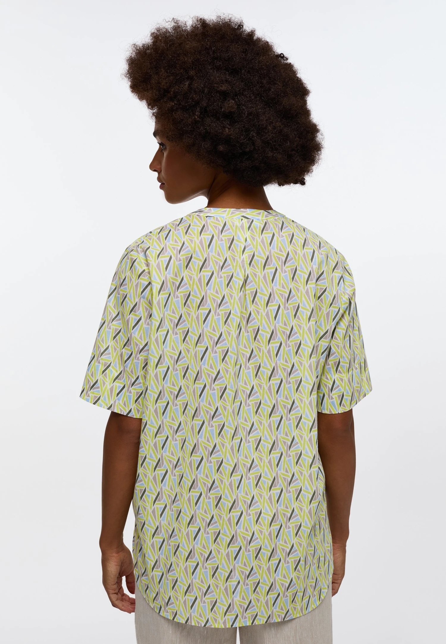 Eterna Kurzarm Loose Fit - Blouse - Khaki 4 Eterna Kurzarm Loose Fit - Blouse - Khaki - Afbeelding 2