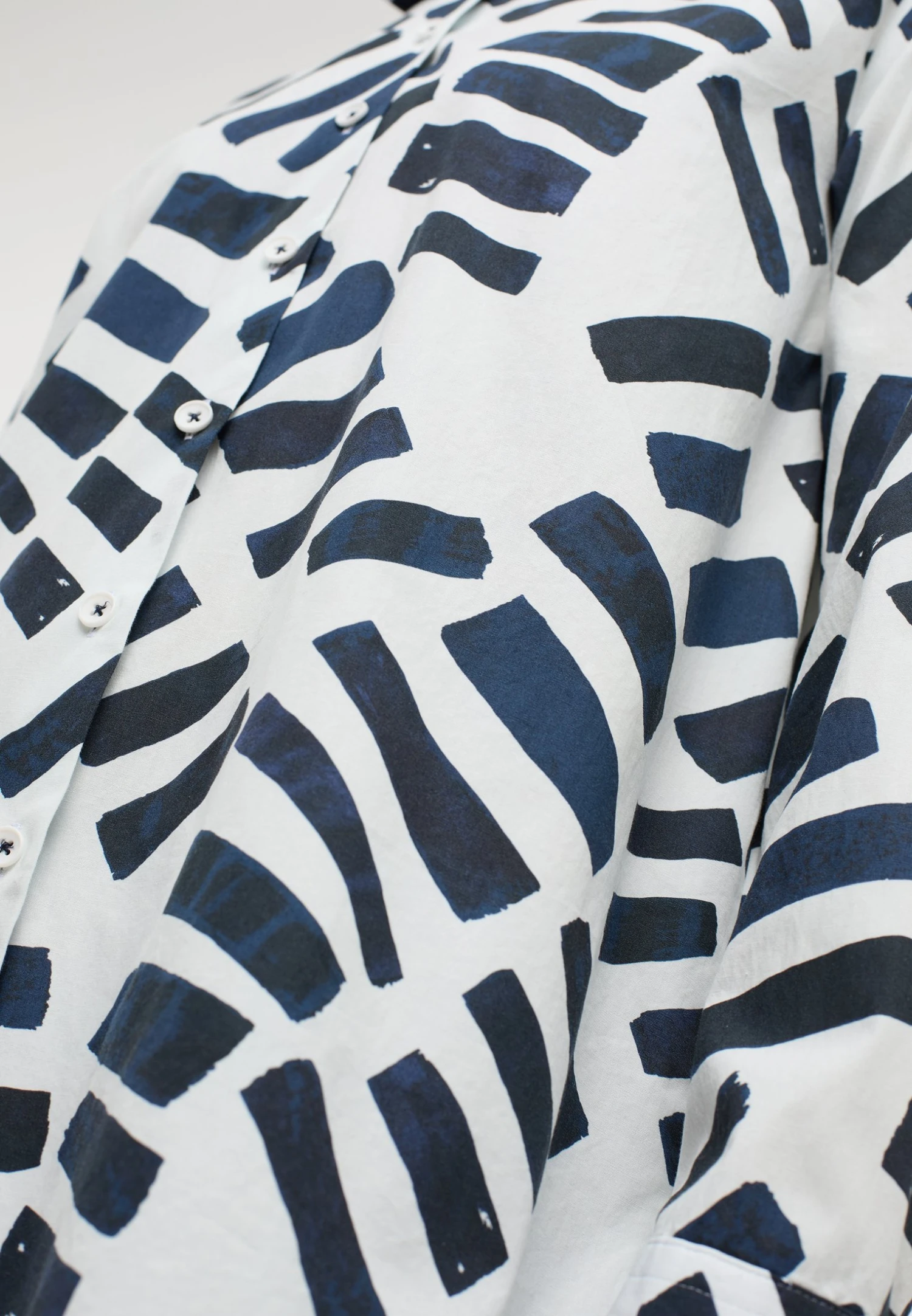 Eterna Even - Overhemdblouse - Midnight 6 Eterna Even - Overhemdblouse - Midnight - Afbeelding 4