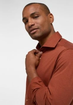 Eterna Soft Tailoring Comfort Fit - Overhemd - Terracotta 10 Eterna Soft Tailoring Comfort Fit - Overhemd - Terracotta -Eterna e4b8fe15b38b4c77b22296a084d701a2